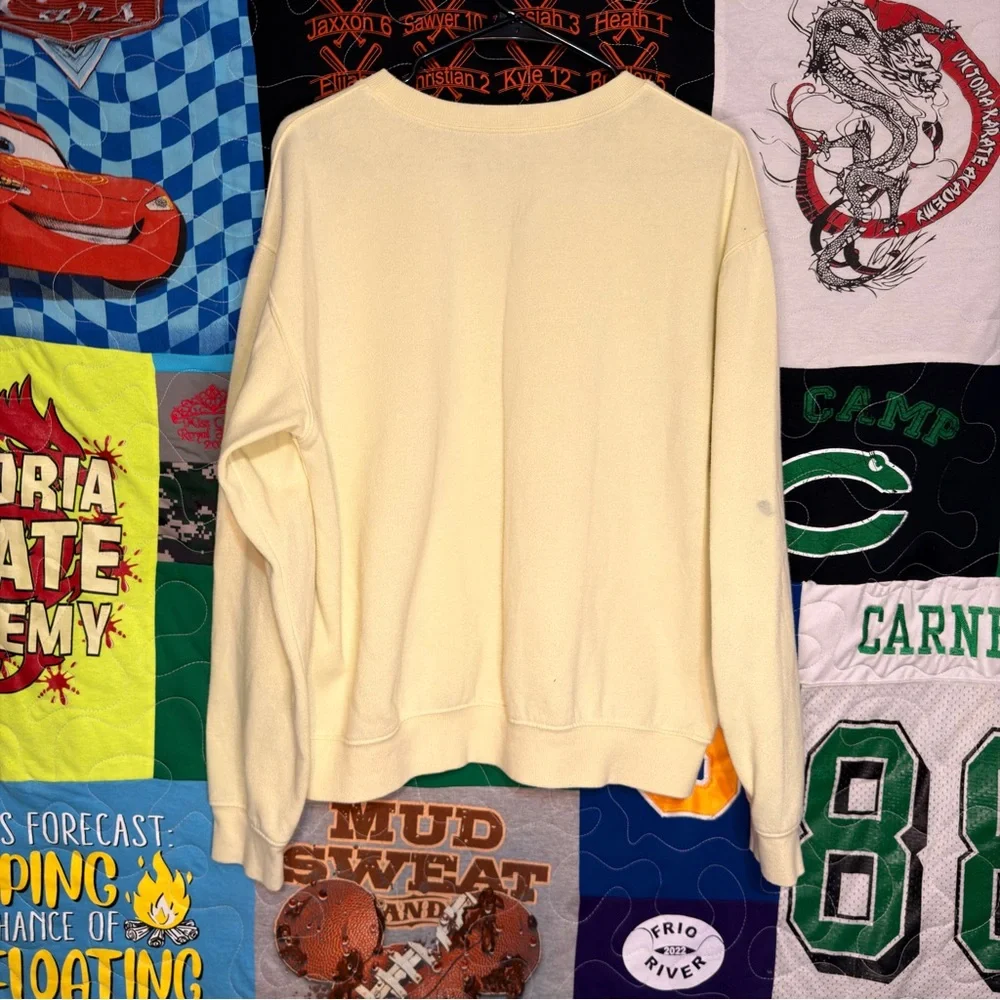 Awake Butterfly Graphic Sweatshirt Yellow Size L - Picture 7 of 7